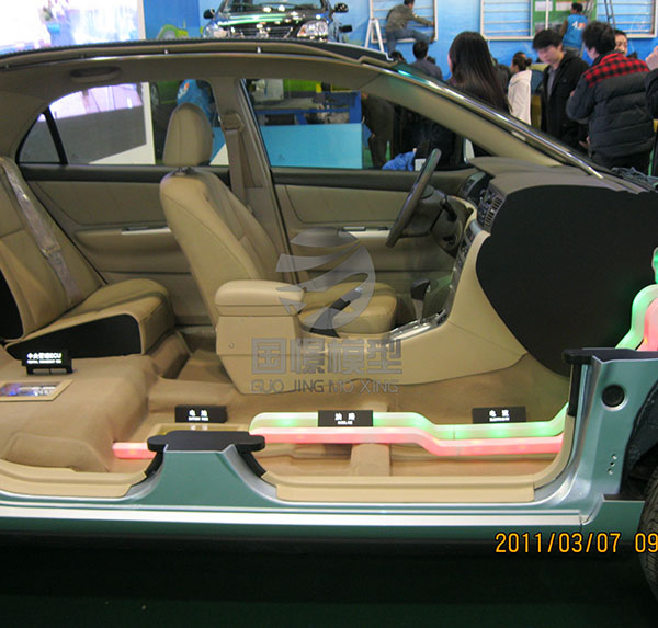 比如县车辆模型