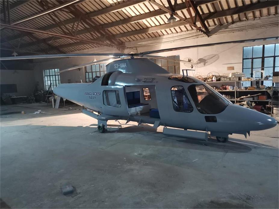 比如县飞机模拟仓